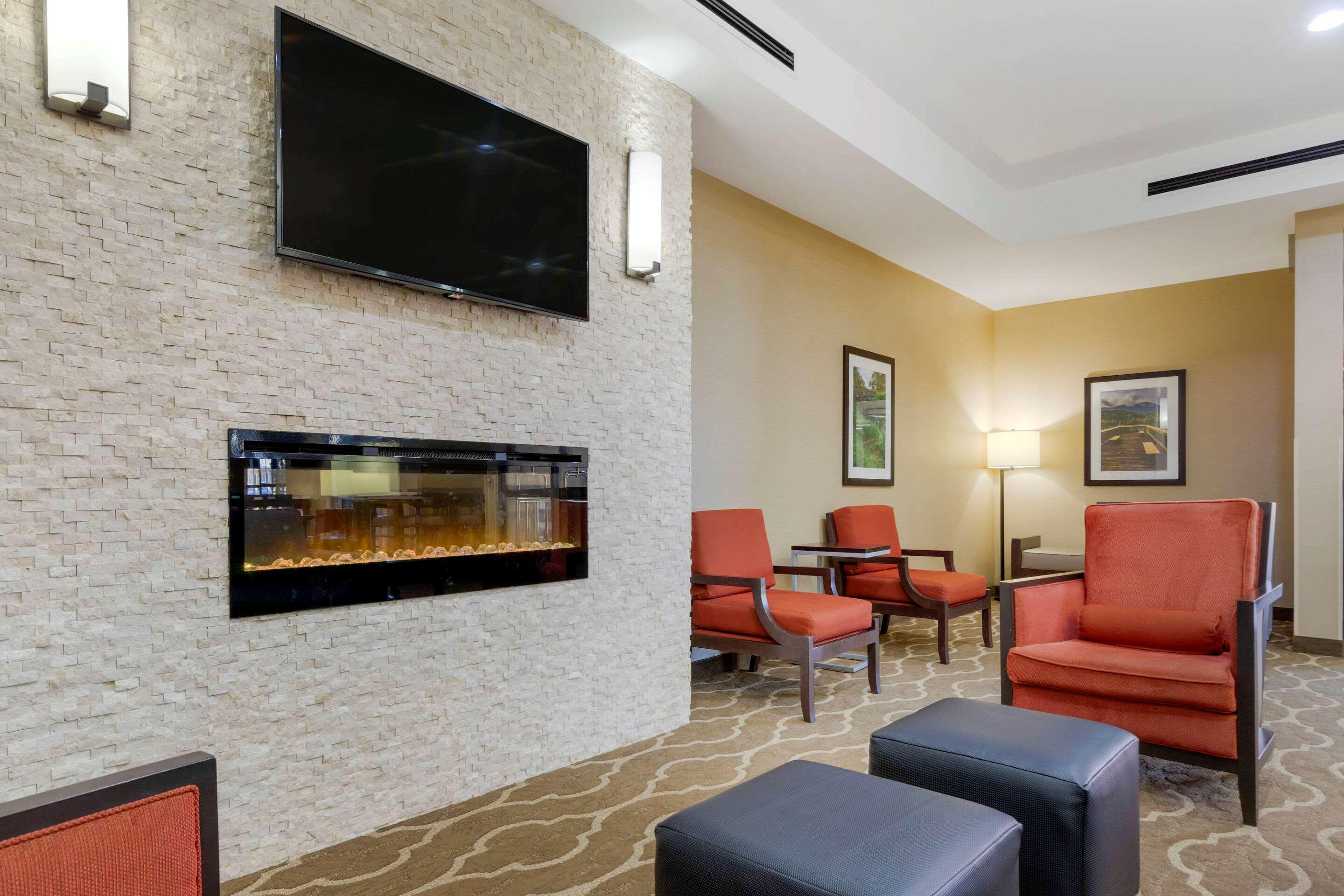 Comfort Suites Greenville South Piedmont Eksteriør bilde
